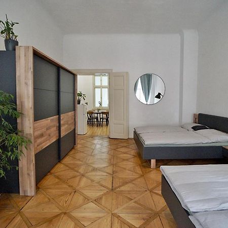 Truhlarska 4 Apartment Praga Esterno foto