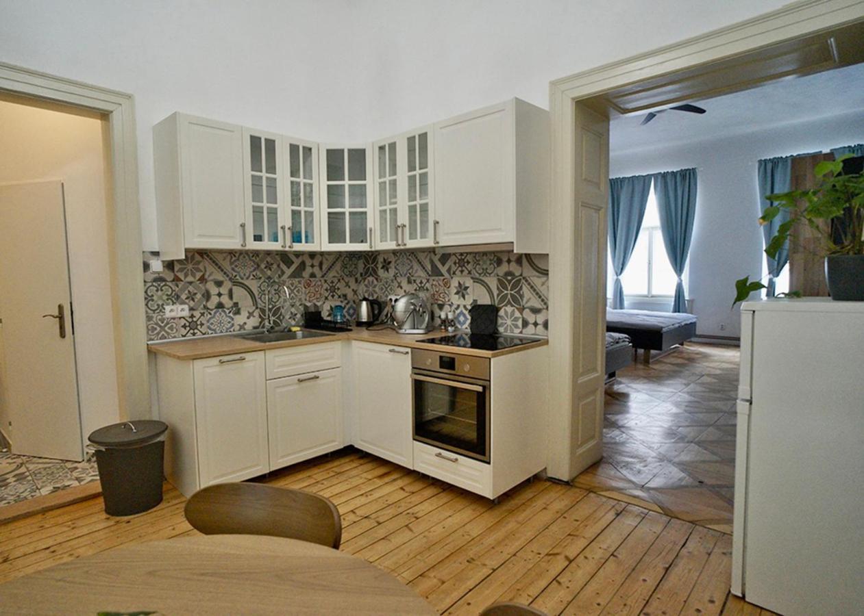 Truhlarska 4 Apartment Praga Esterno foto