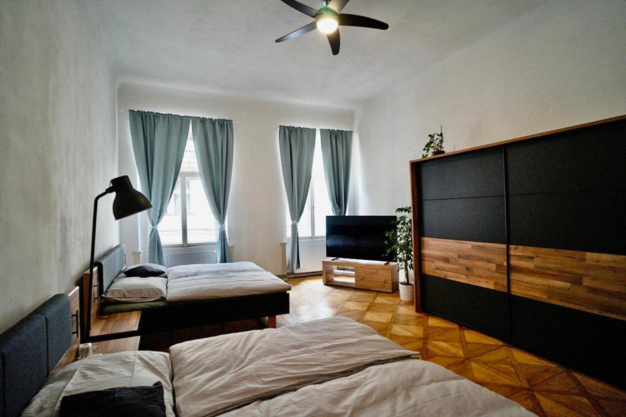 Truhlarska 4 Apartment Praga Esterno foto