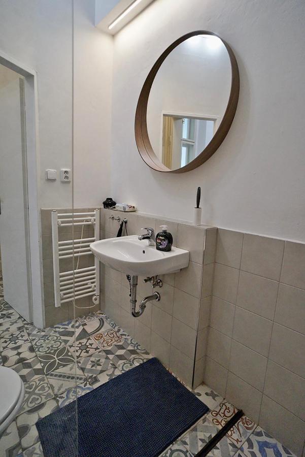 Truhlarska 4 Apartment Praga Esterno foto